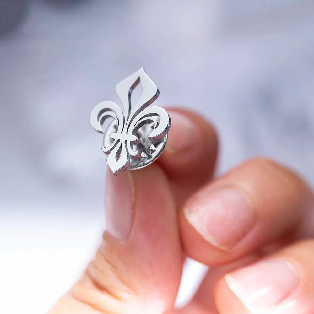 Old Money Fleur de Lys Pin